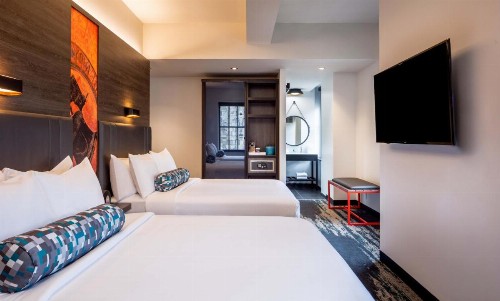 Aloft Philadelphia Downtown - image 9