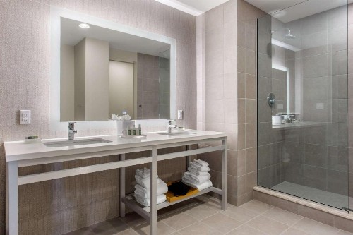 Cambria Hotel Philadelphia Downtown Center City - image 26