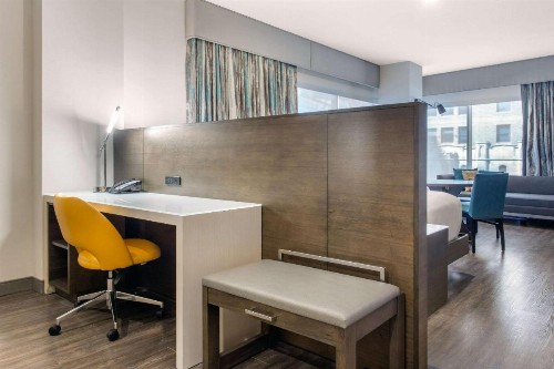 Cambria Hotel Philadelphia Downtown Center City - image 28