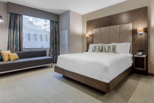 Cambria Hotel Philadelphia Downtown Center City - image 37