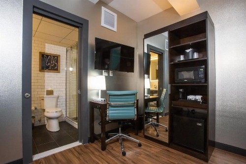 Fairfield Inn & Suites by Marriott Philadelphia Downtown/Center City - image 3