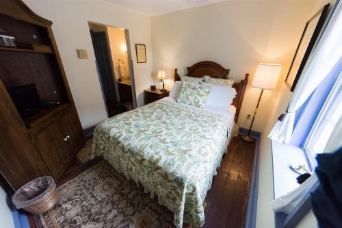 Thomas Bond House - image 39