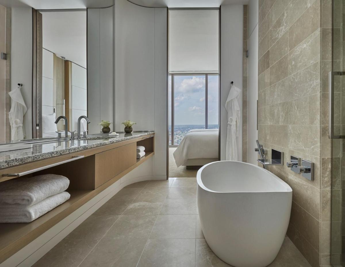 Four Seasons Hotel Philadelphia at Comcast Center - image 2