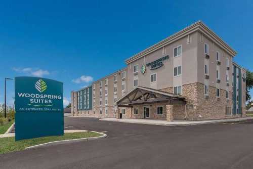 WoodSpring Suites Philadelphia Northeast - image 1