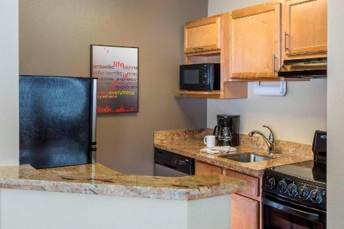 TownePlace Suites Phoenix North - image 12