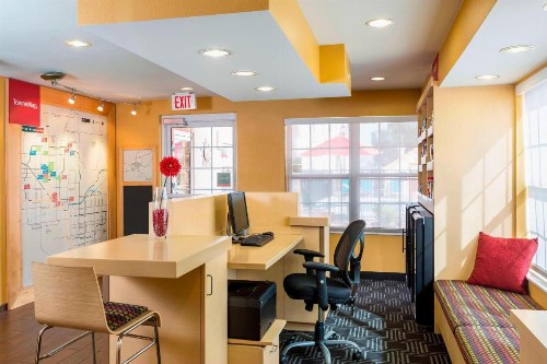 TownePlace Suites Phoenix North - image 7