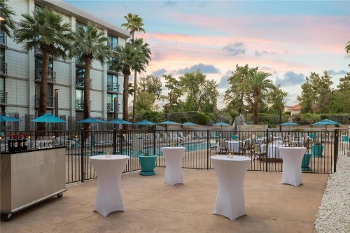 Embassy Suites Phoenix - Biltmore - image 10