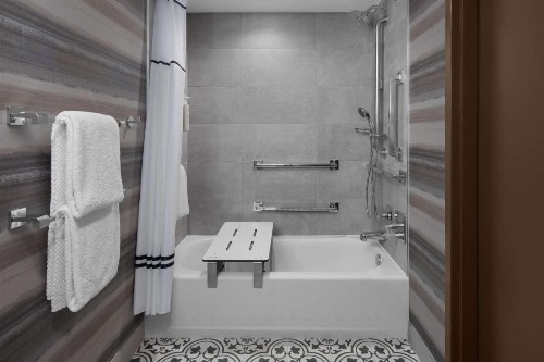 Embassy Suites Phoenix - Biltmore - image 21