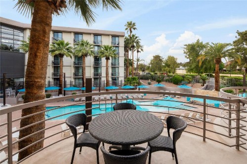 Embassy Suites Phoenix - Biltmore - image 32