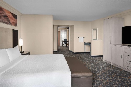 Embassy Suites Phoenix - Biltmore - image 36