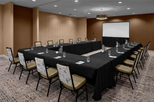 Embassy Suites Phoenix - Biltmore - image 40
