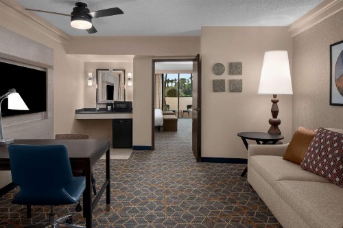 Embassy Suites Phoenix - Biltmore - image 48