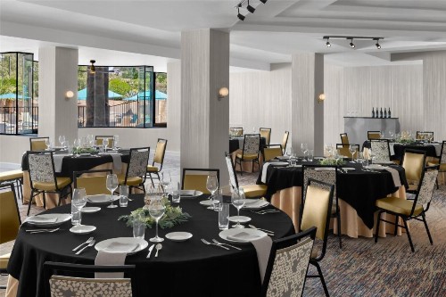 Embassy Suites Phoenix - Biltmore - image 49
