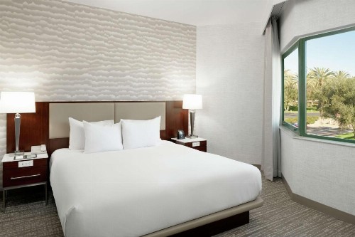 DoubleTree Suites by Hilton Phoenix - image 17