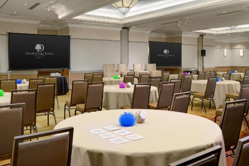 DoubleTree Suites by Hilton Phoenix - image 21