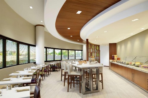DoubleTree Suites by Hilton Phoenix - image 28