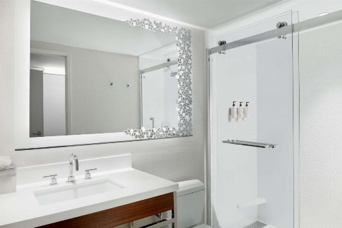 DoubleTree Suites by Hilton Phoenix - image 35