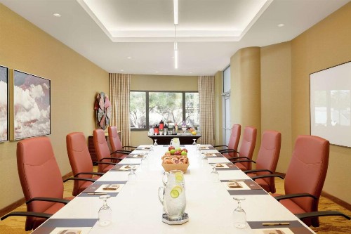 DoubleTree Suites by Hilton Phoenix - image 41