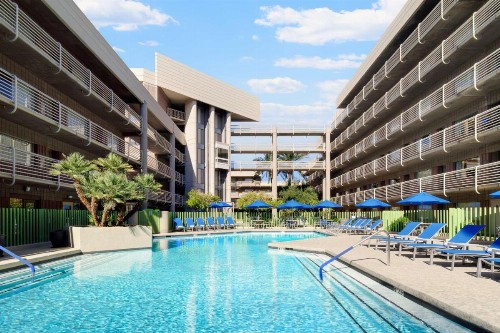 DoubleTree Suites by Hilton Phoenix - image 5
