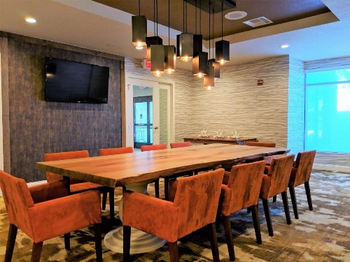 Hilton Garden Inn Phoenix Airport - image 2