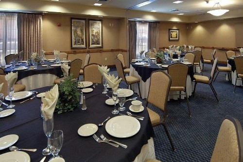 Hilton Garden Inn Phoenix Airport - image 22