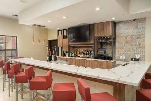 Hilton Garden Inn Phoenix Airport - image 25