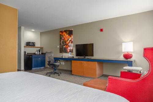 Hilton Garden Inn Phoenix Airport - image 3