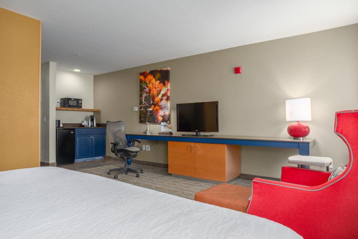 Hilton Garden Inn Phoenix Airport - image 3