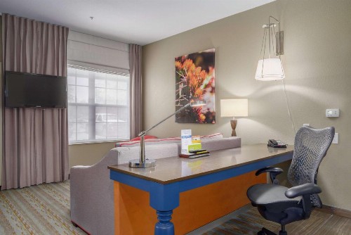 Hilton Garden Inn Phoenix Airport - image 35