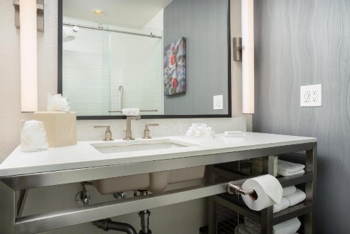 Hilton Garden Inn Phoenix Airport - image 40