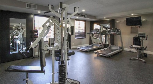 GreenTree Inn & Suites Phoenix Sky Harbor - image 25