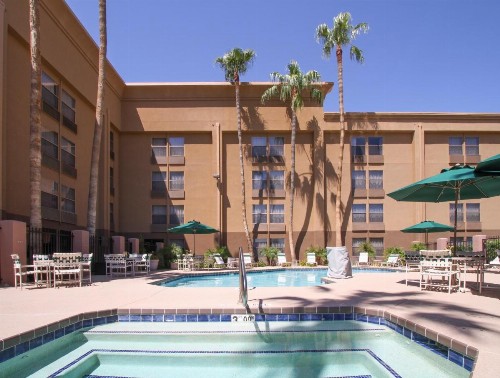 GreenTree Inn & Suites Phoenix Sky Harbor - image 5