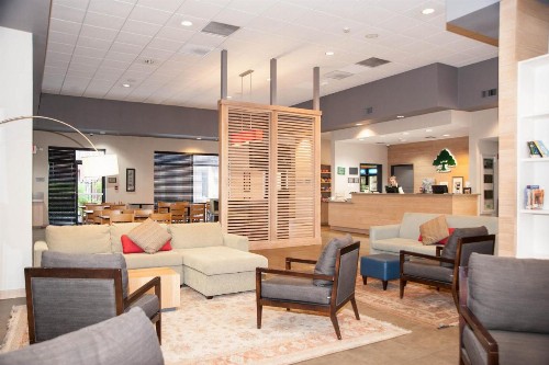GreenTree Inn & Suites Phoenix Sky Harbor - image 8