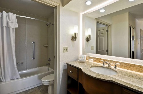 Homewood Suites by Hilton Phoenix-Biltmore - image 25