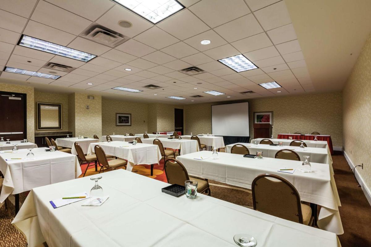 Hilton Garden Inn Phoenix Midtown - image 4
