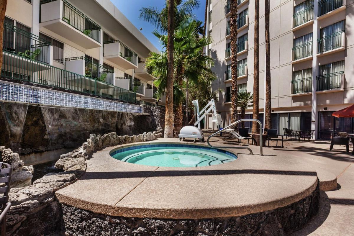 Hilton Garden Inn Phoenix Midtown - image 6