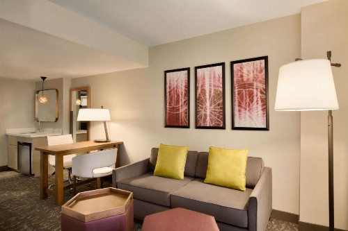 Embassy Suites by Hilton Phoenix Downtown North - image 27
