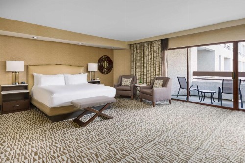 Hilton Phoenix Airport - image 35