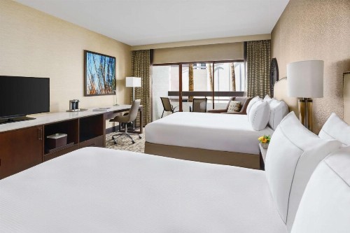 Hilton Phoenix Airport - image 37
