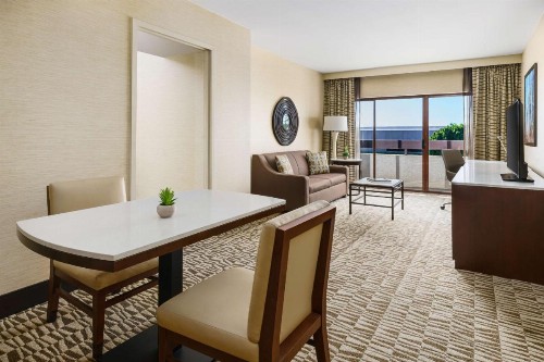 Hilton Phoenix Airport - image 50