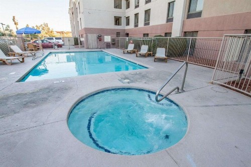 Comfort Inn I-10 West at 51st Ave - image 10
