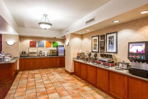 Comfort Inn I-10 West at 51st Ave - image 12