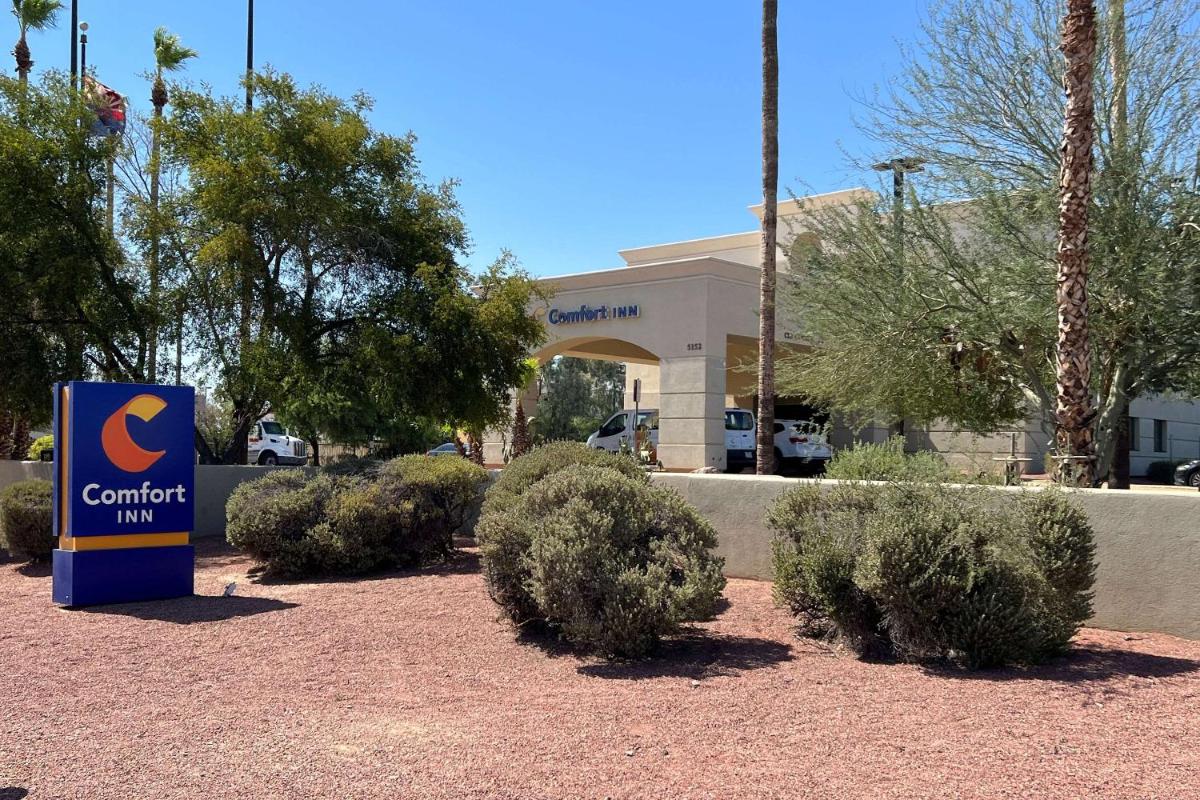 Comfort Inn I-10 West at 51st Ave - image 2