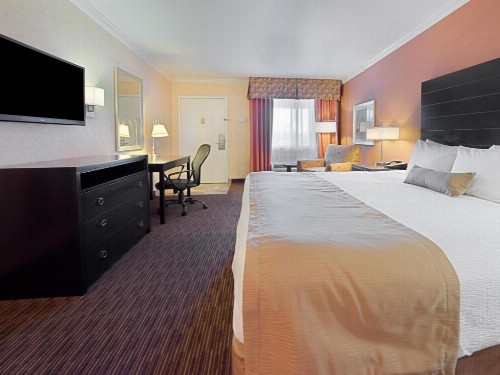Best Western InnSuites Phoenix Hotel & Suites - image 19