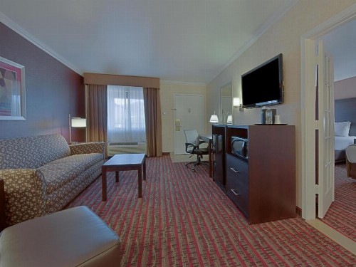 Best Western InnSuites Phoenix Hotel & Suites - image 25