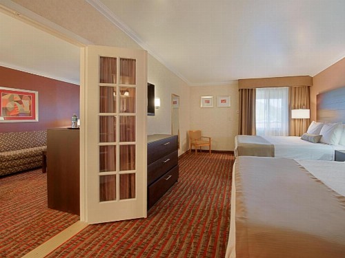 Best Western InnSuites Phoenix Hotel & Suites - image 43