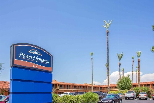 Howard Johnson by Wyndham Phoenix Airport/Downtown Area - image 2