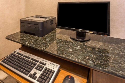 Howard Johnson by Wyndham Phoenix Airport/Downtown Area - image 32