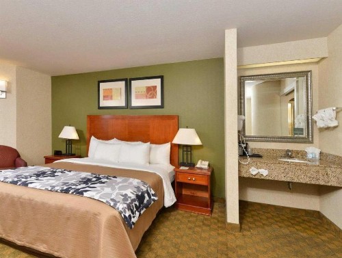 Sleep Inn Phoenix Sky Harbor Airport - image 20