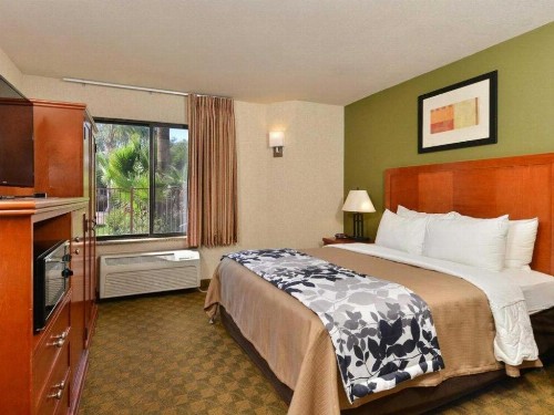 Sleep Inn Phoenix Sky Harbor Airport - image 21